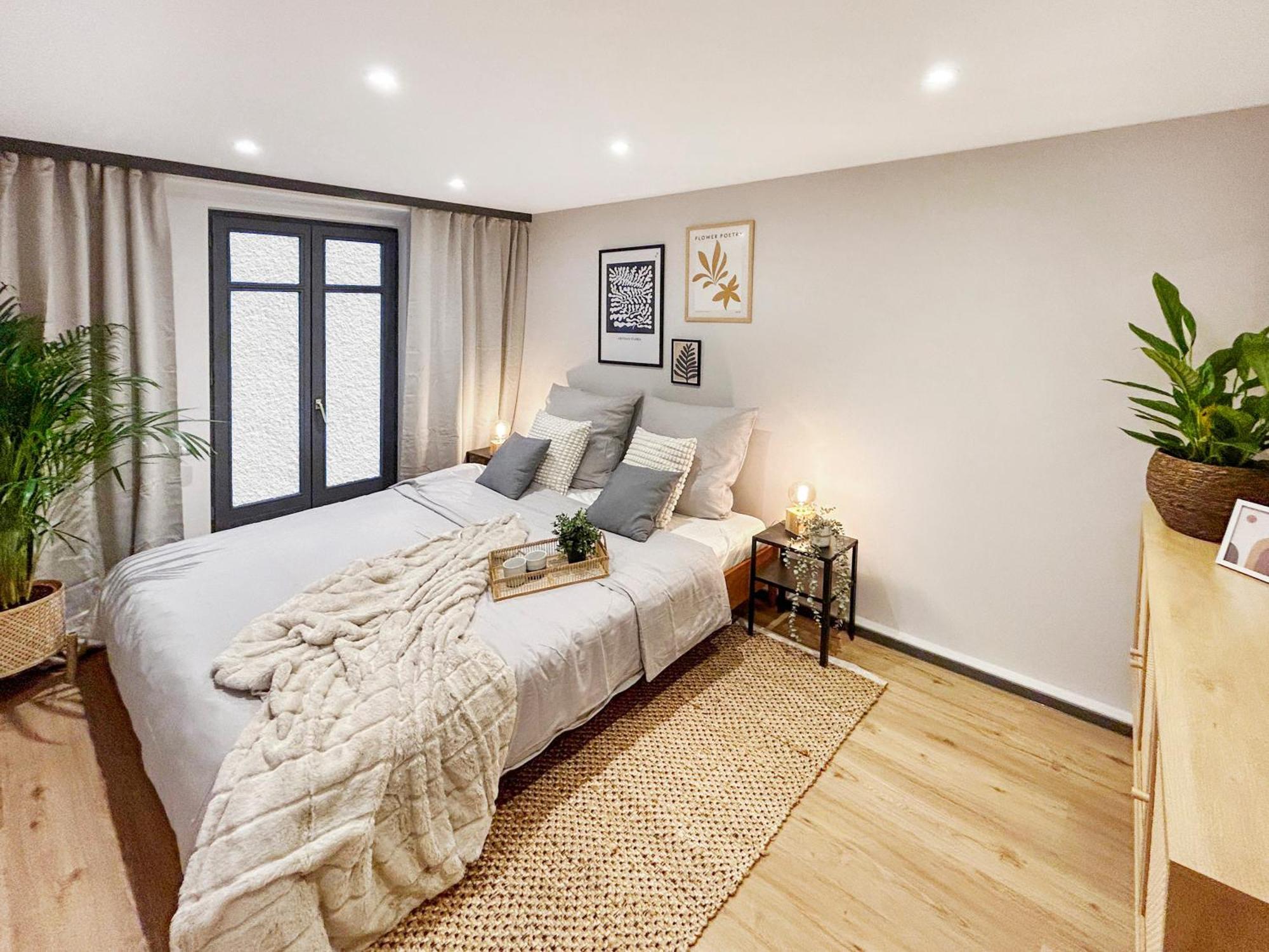Gemuetliche Oase In Der Innenstadt, Zwei Minuten Zum Rathaus Apartment